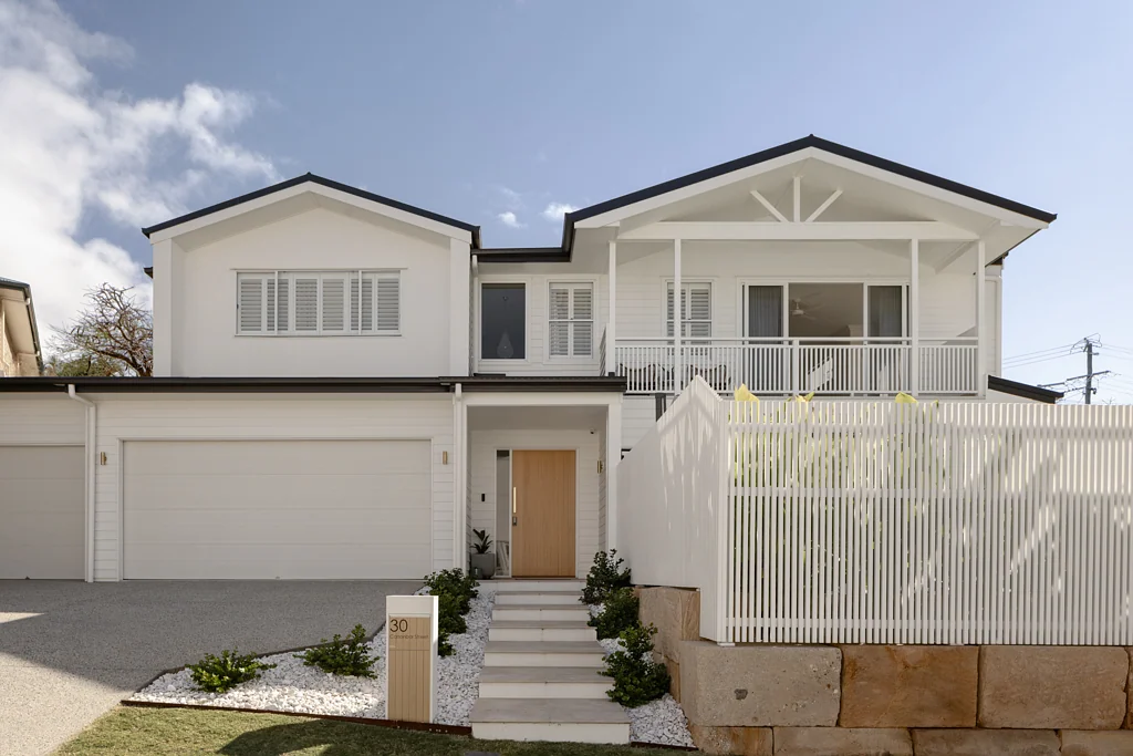 Stafford 5房 拥有壮丽城市景观的卓越家庭住宅！ Exceptional Family Home with Spectacular City Views!