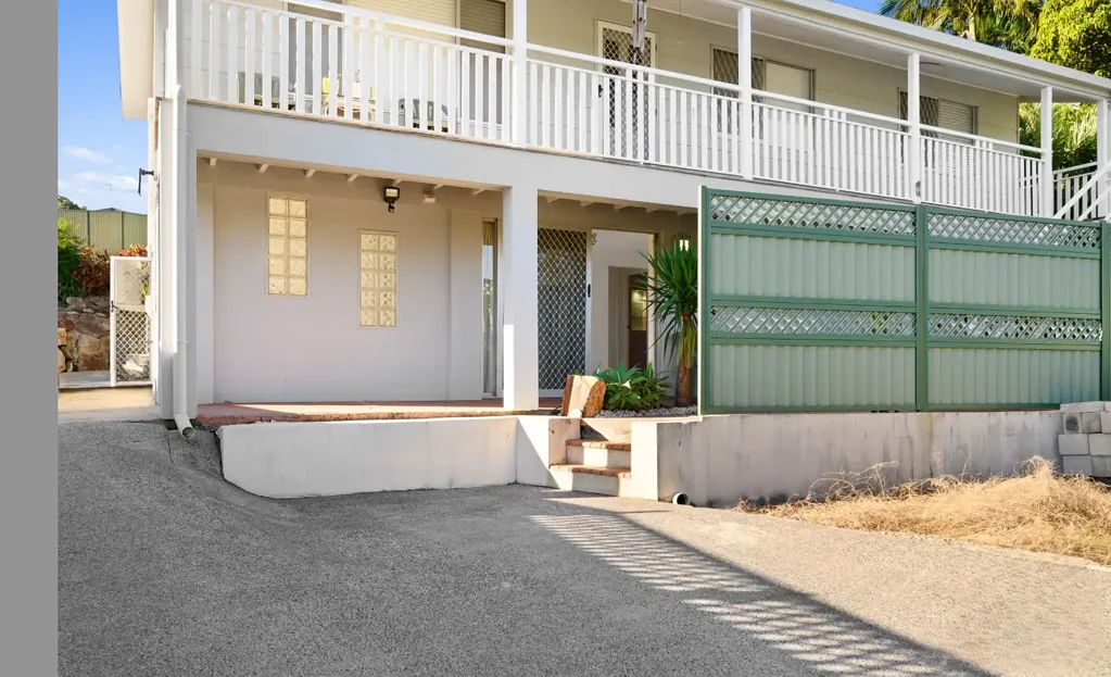 Ideal Home, Great Location & utilities included!