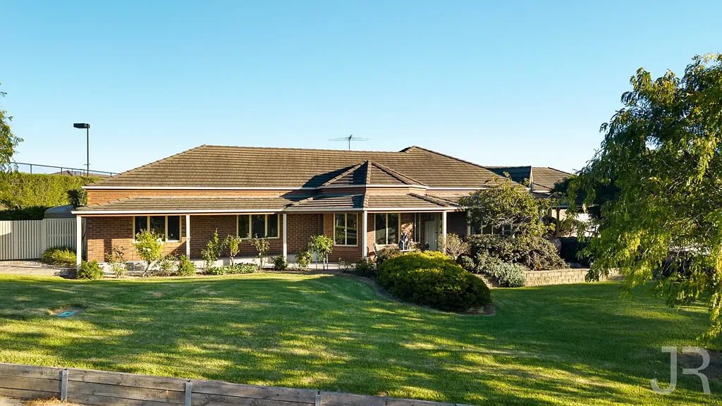20 Holm Park Road, Beaconsfield, VIC 3807