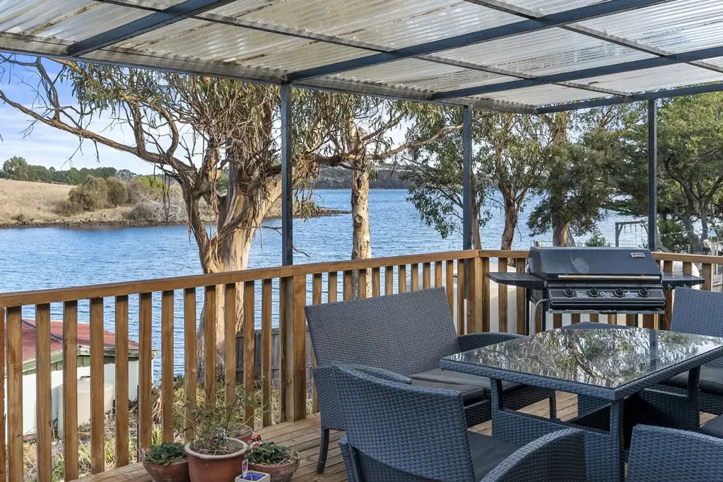 Carlton River 2ਬੈੱਡਰੂਮ Boatshed, jetty and breathtaking views