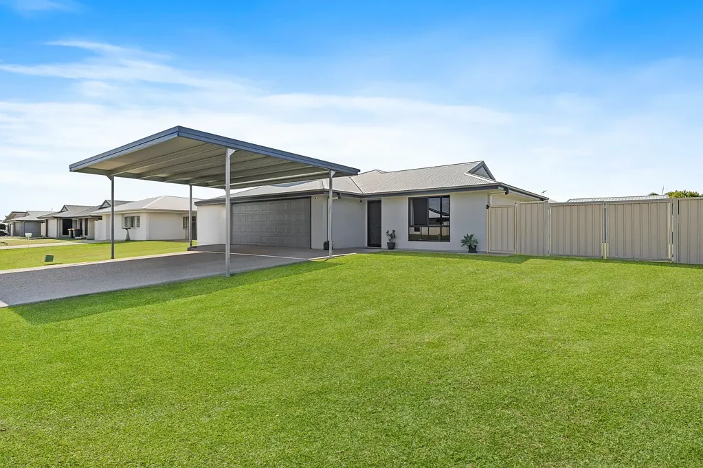 9 Singleton Court, Emerald, QLD 4720