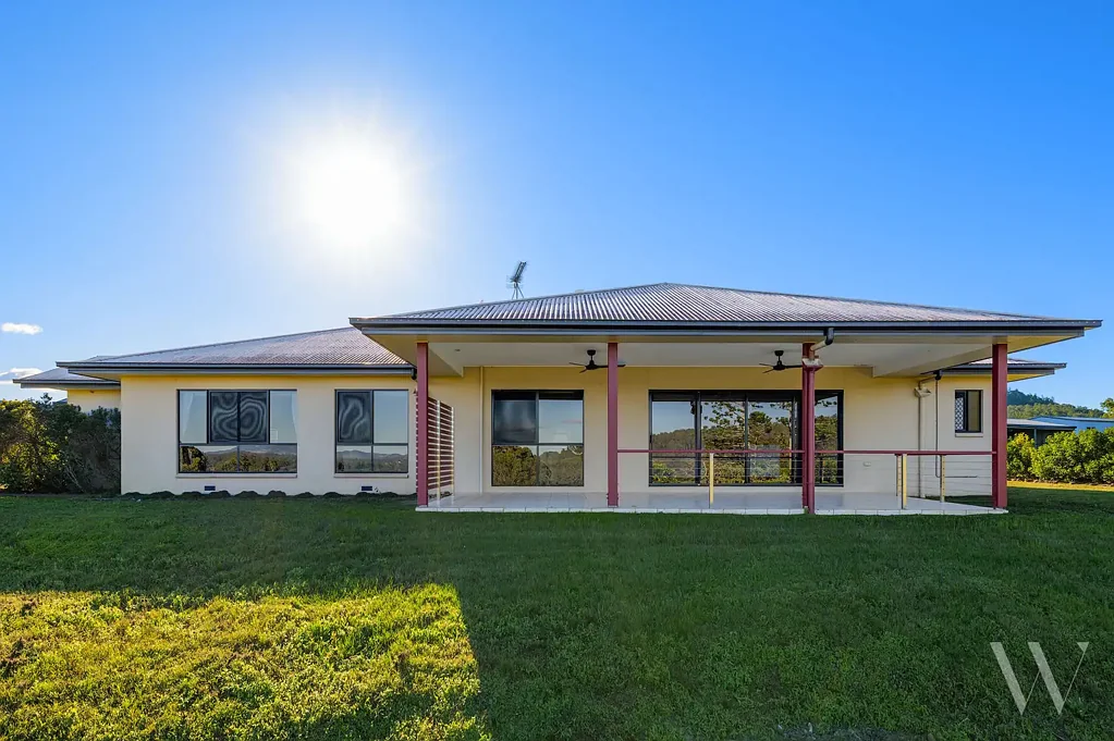 Fishermans Pocket 5房  LUXURIOUS ACREAGE LIFESTYLE!