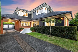 12 Tainui Terrace, Mangere Bridge