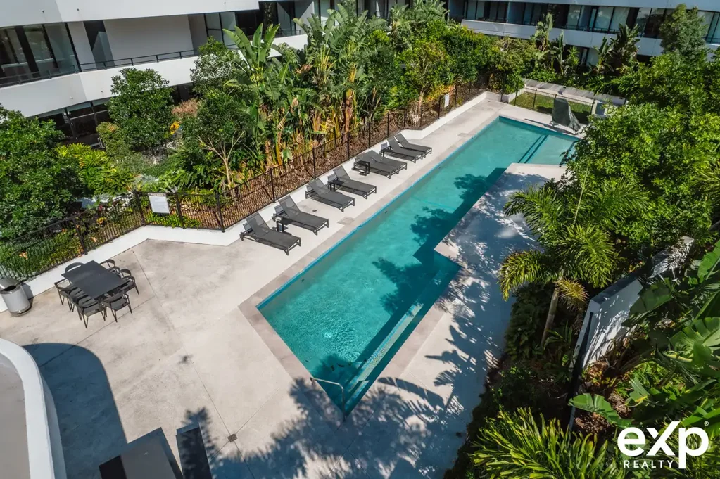 Hope Island 2房  Luxury Hope Island Apartment | Resort-Style Living with 5% Deposit Opportunity