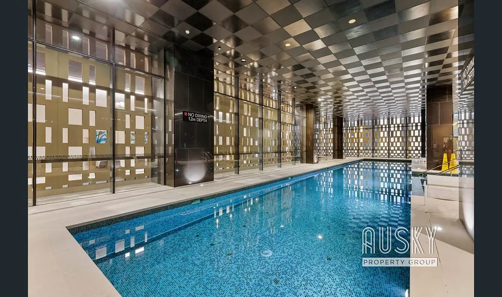 Docklands 2 Bedroom Stylish 2-Bedroom Waterfront Living at Prestigious 888 Collins