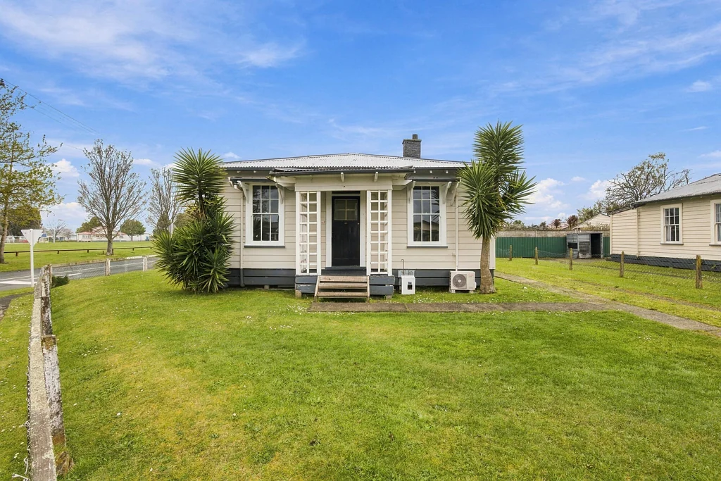 Frankton 3Habitaciones Two Titles, Two Cottages, One Big Opportunity!