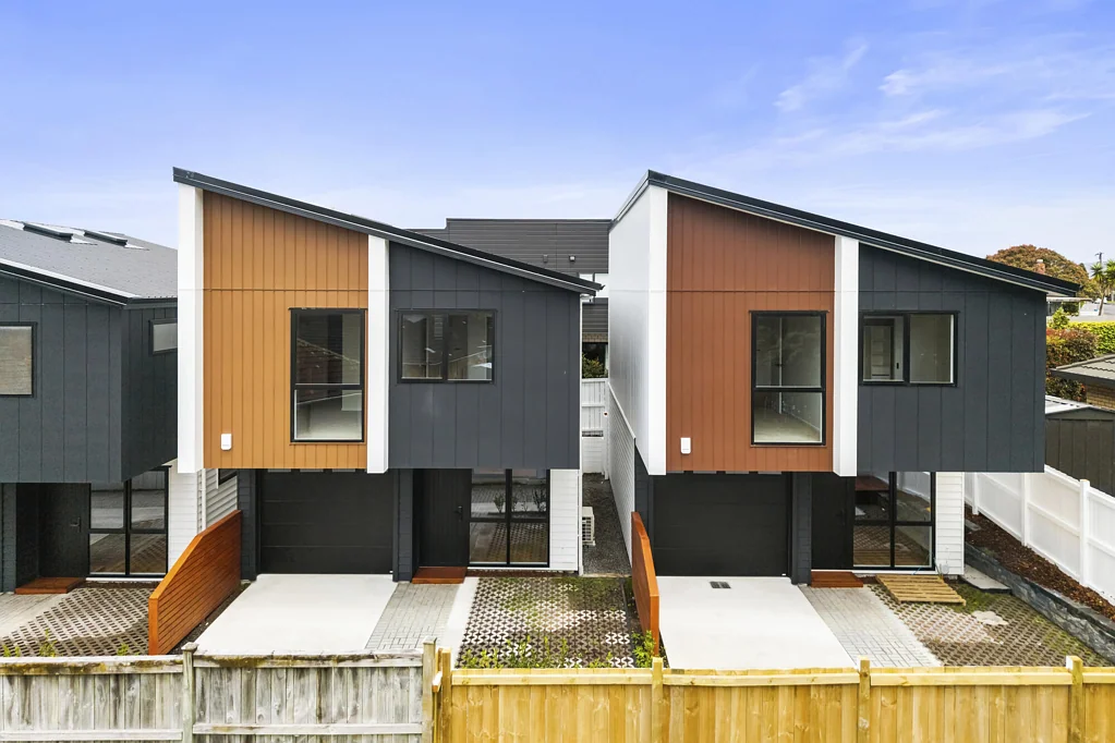 Te Atatu Peninsula 3房  High-Spec, Brand-New and Freehold