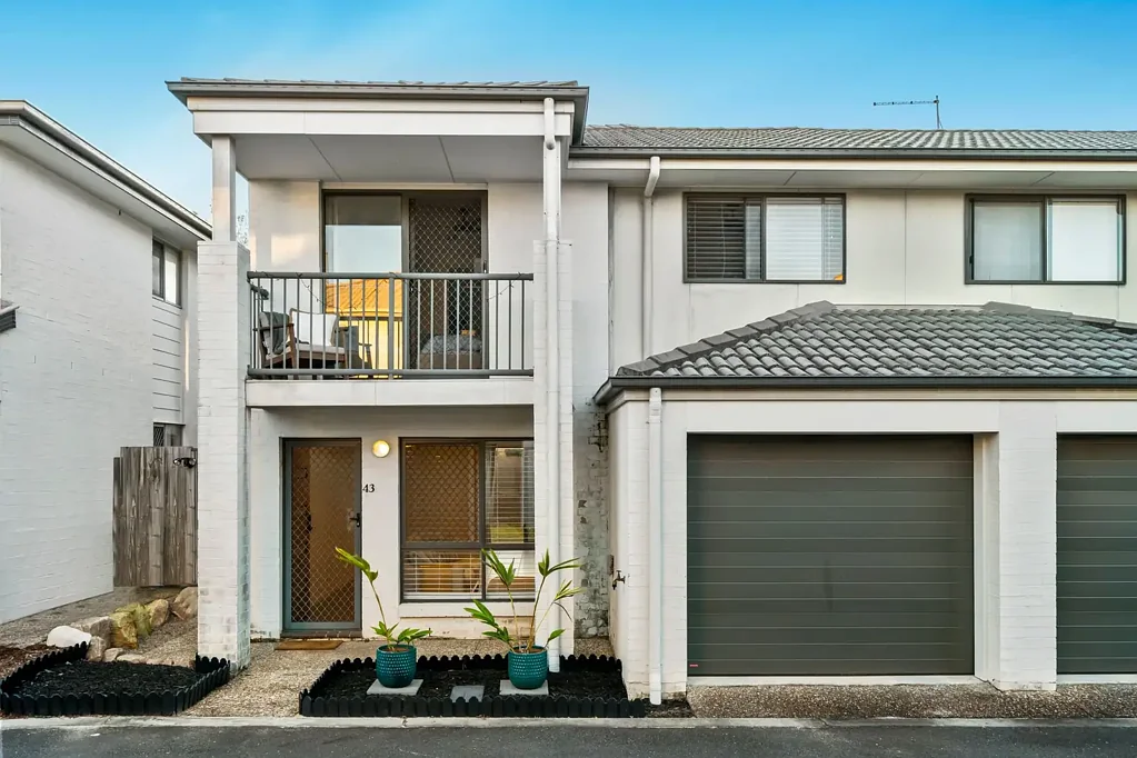 Deception Bay 3Habitaciones Immaculate 3 Bedroom Townhouse Minutes from the Bay! Investors & First Home Buyers Dream!