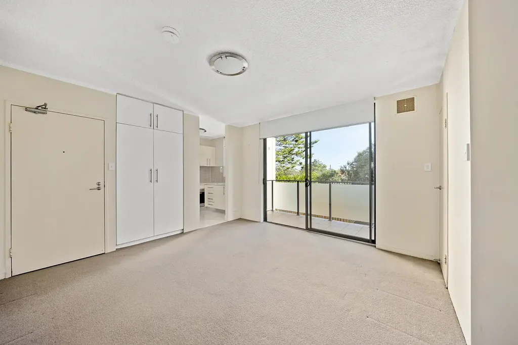 Convenient Studio Apartment with Parking