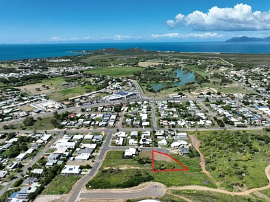 Bowen ELEVATED 1849M2 VACANT LAND