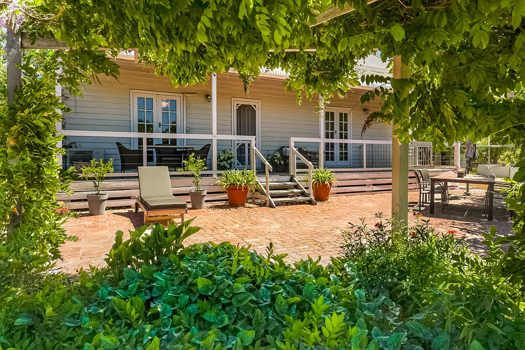 8 Ryans Lane, Heathcote, VIC 3523