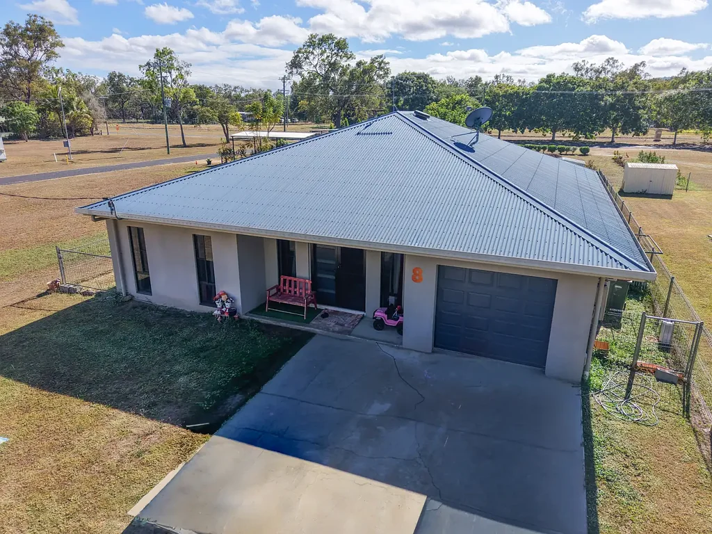 Mutchilba 3房  Where Country Charm Meets Modern Comfort