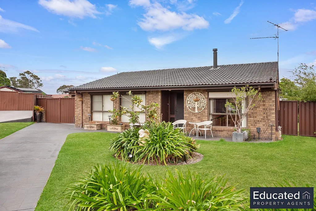 17 Kala Circuit, St Clair, NSW 2759