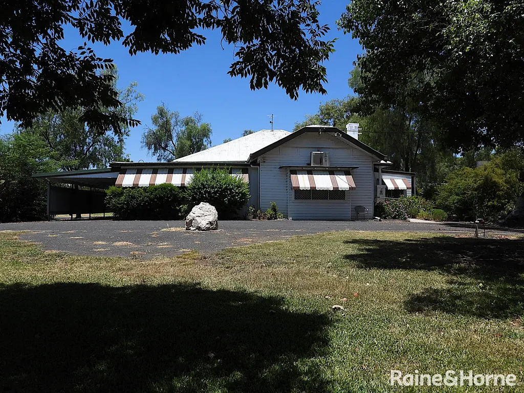 Moree 5房  In the HEART of town - 2023 square metre allotment