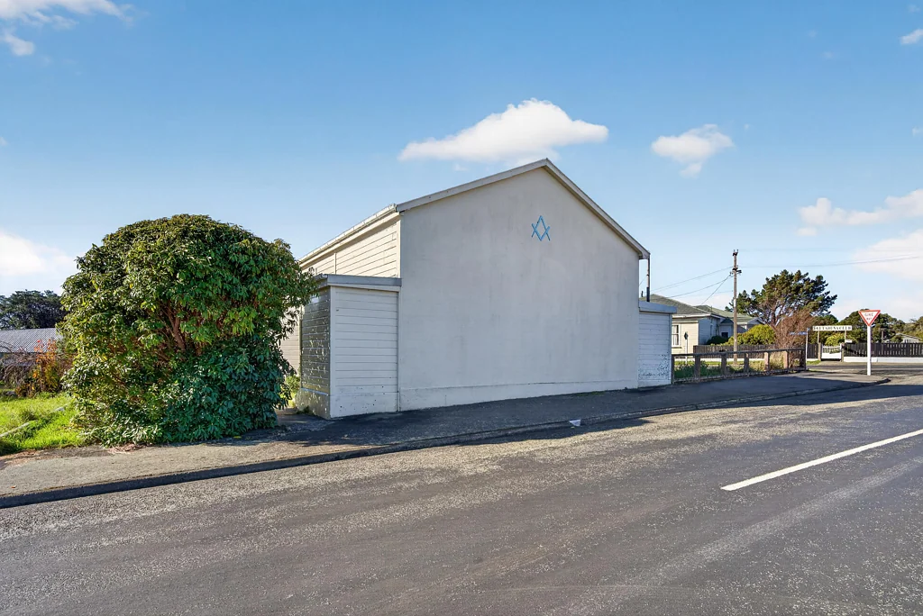 Eketahuna 1房  Hall for all