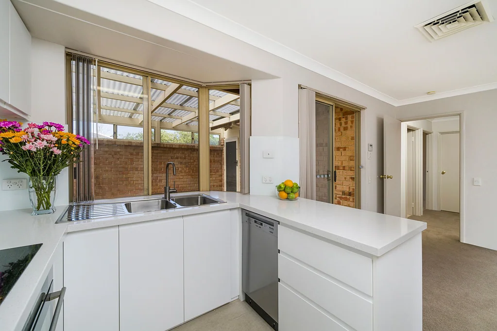 33/7 Harman Road, Sorrento, WA 6020