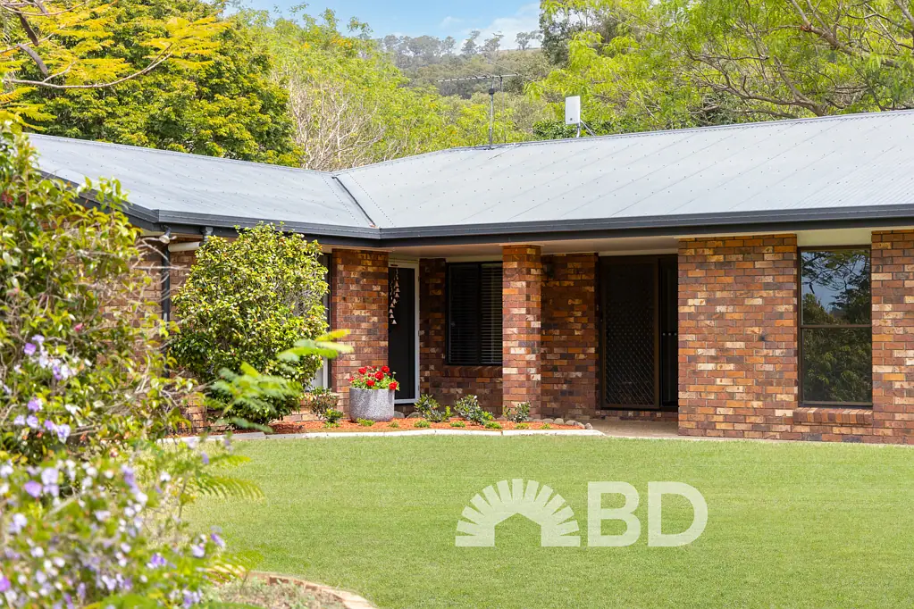 Moorina 4房  在占地14.5公顷的宽敞地块上享受乡村生活  14.51Ha (35.85 Acres)  + Home + Excellent Water!  Halfway between Brisbane & Sunshine Coast!