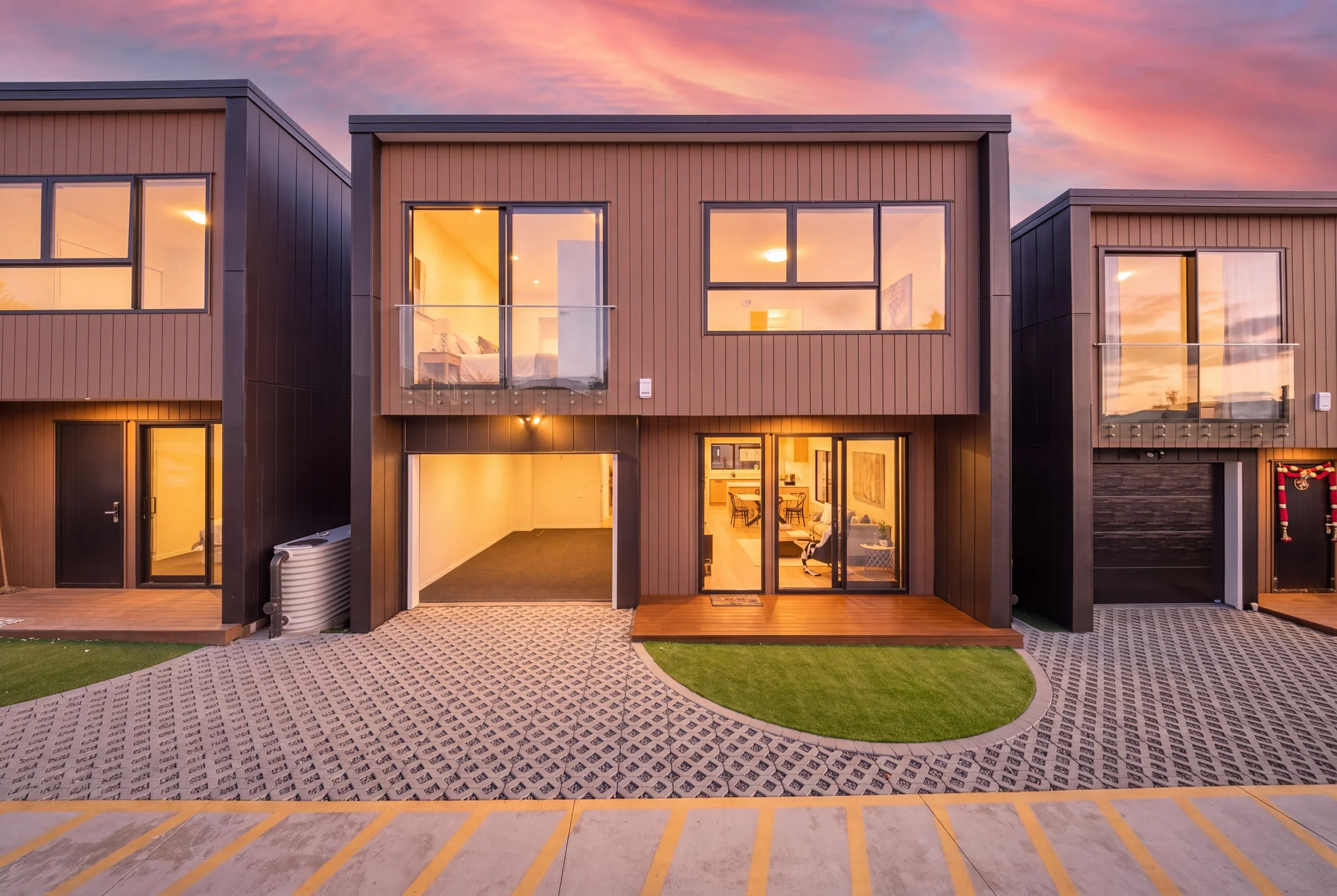Hillsborough 4Zimmer Elevated Elegance with Captivating Views