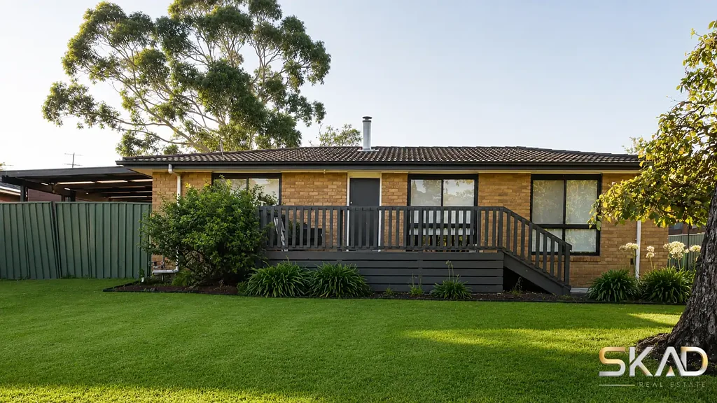 Kilmore 3部屋 Exceptional Opportunity on a Massive 1,015m² Block in the Heart of Kilmore