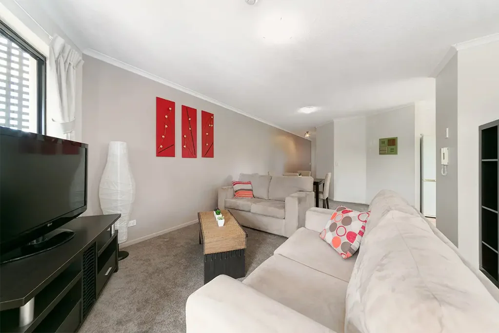 Alexander Riverview Apartments! Fully Furnished