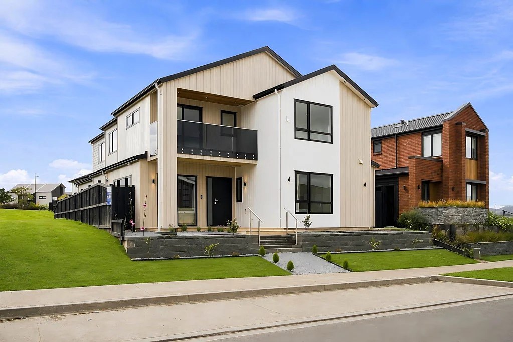 Karaka 6બેડરૂમ Luxury Versatile Living in the Heart of Park Green