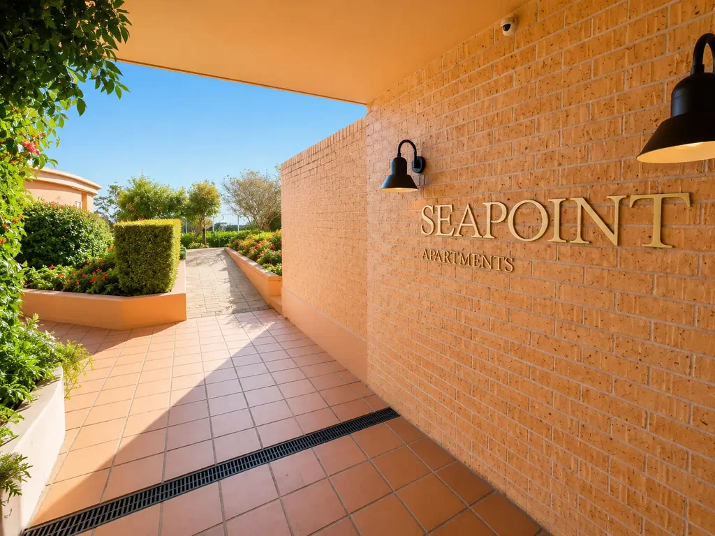 AMAZING LOCATION | GREAT BUILDING | LARGE APARTMENT