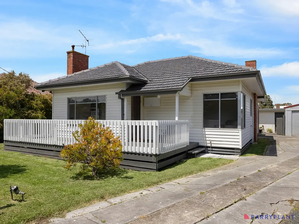 Cute Cottage Feel with extra space