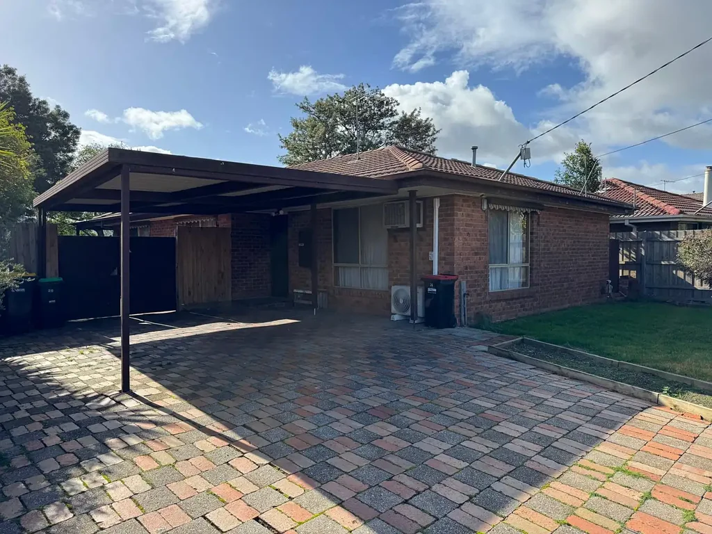 ENJOY YOUR OWN SPACE AND PRIVACY HERE!