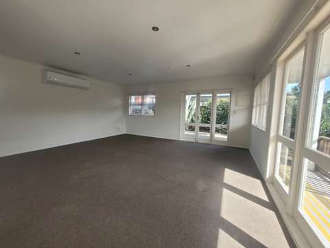 Large spacious 5 Bedroom home