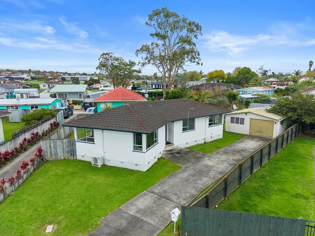 8 Aldo Place, Clover Park, Manukau City, Auckland