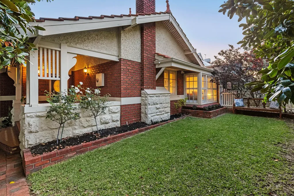 Subiaco 4房  Tuckpointed Subi Classic - Summer vibes all year round