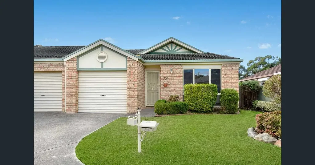 Charming 3-Bedroom Home: Neat, Tidy, and Full of Character!