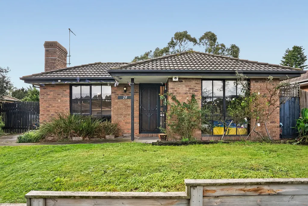 Cranbourne North 3 Bedroom A Bright, Low‑Maintenance Haven with Space to Entertain