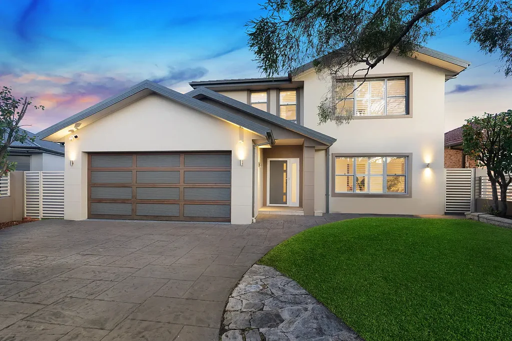 8 Seine Place, Miranda, NSW 2228