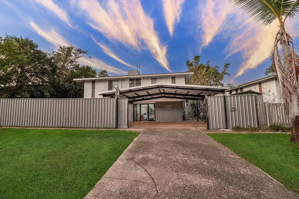 Malak 6બેડરૂમ Under Contract in 6 Days!