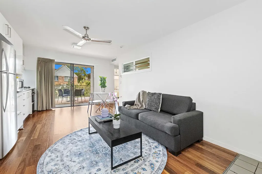 Chermside 2침실 North-Facing & Move-In Ready in the Heart of Chermside.