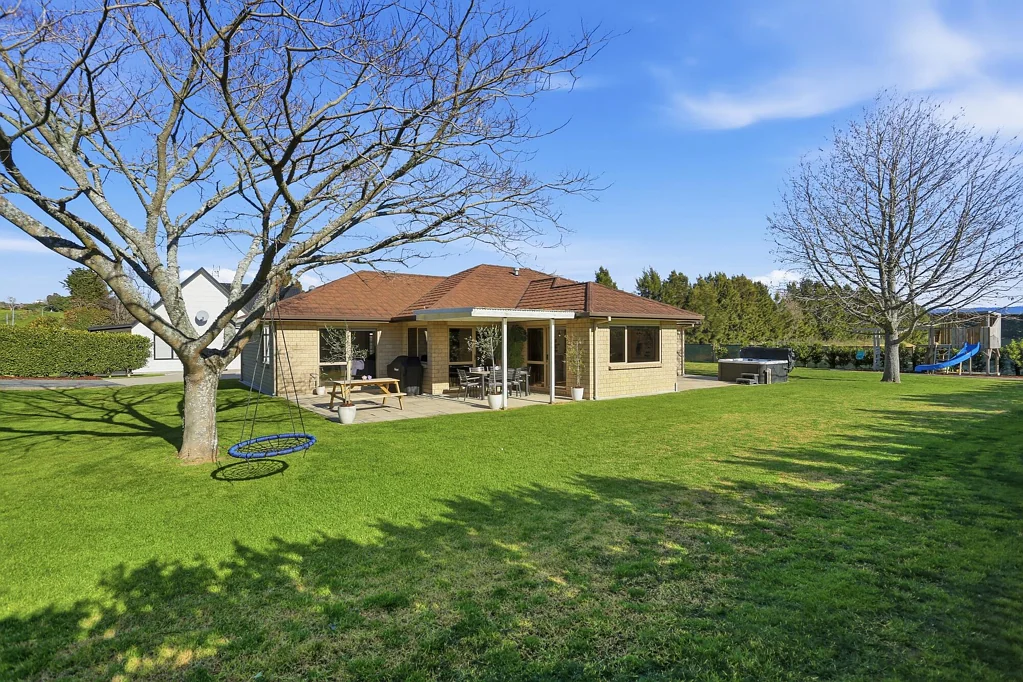 Omokoroa 6બેડરૂમ Two Homes, One Property