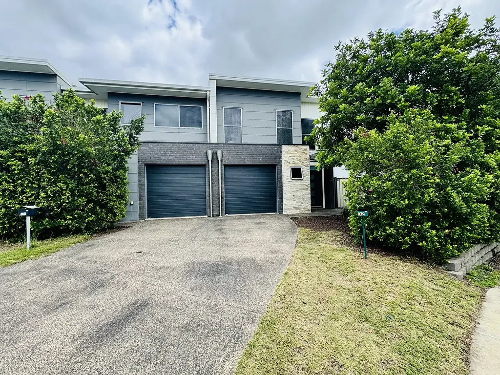 Moranbah 3房  INVEST IN QUALITY: BUY UNIT 2 OR ALL 3 EXECUTIVE TOWNHOUSES