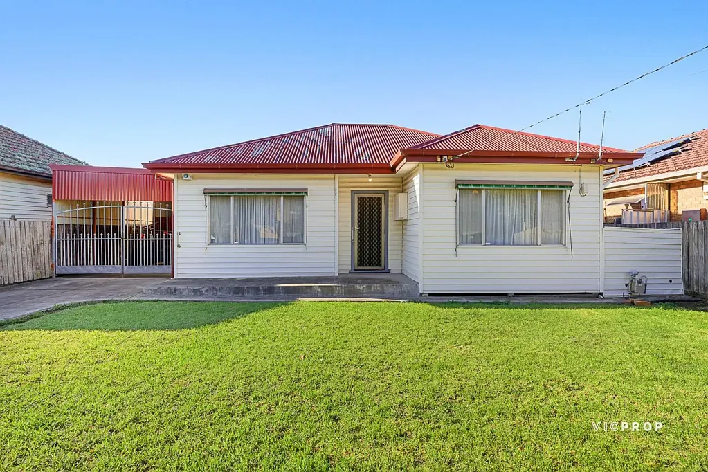 St Albans 3कमरा Prime Location with Dual-Income Potential!
