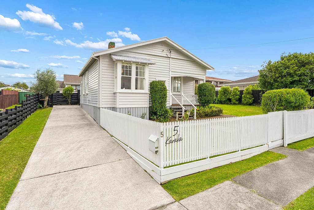 New Lynn 3部屋 Your First Home or Family Home, Finally Done Right
