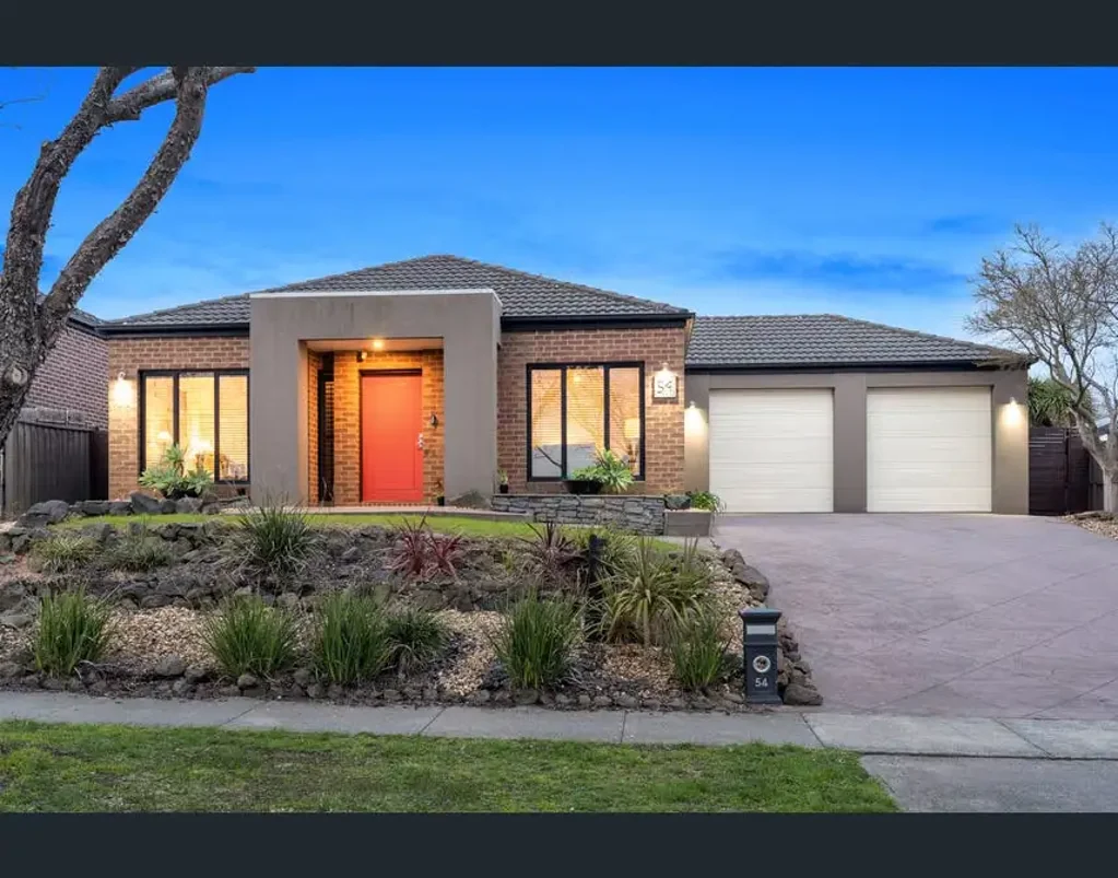 Luxury Family Living in Prestigious Mt Ridley Estate