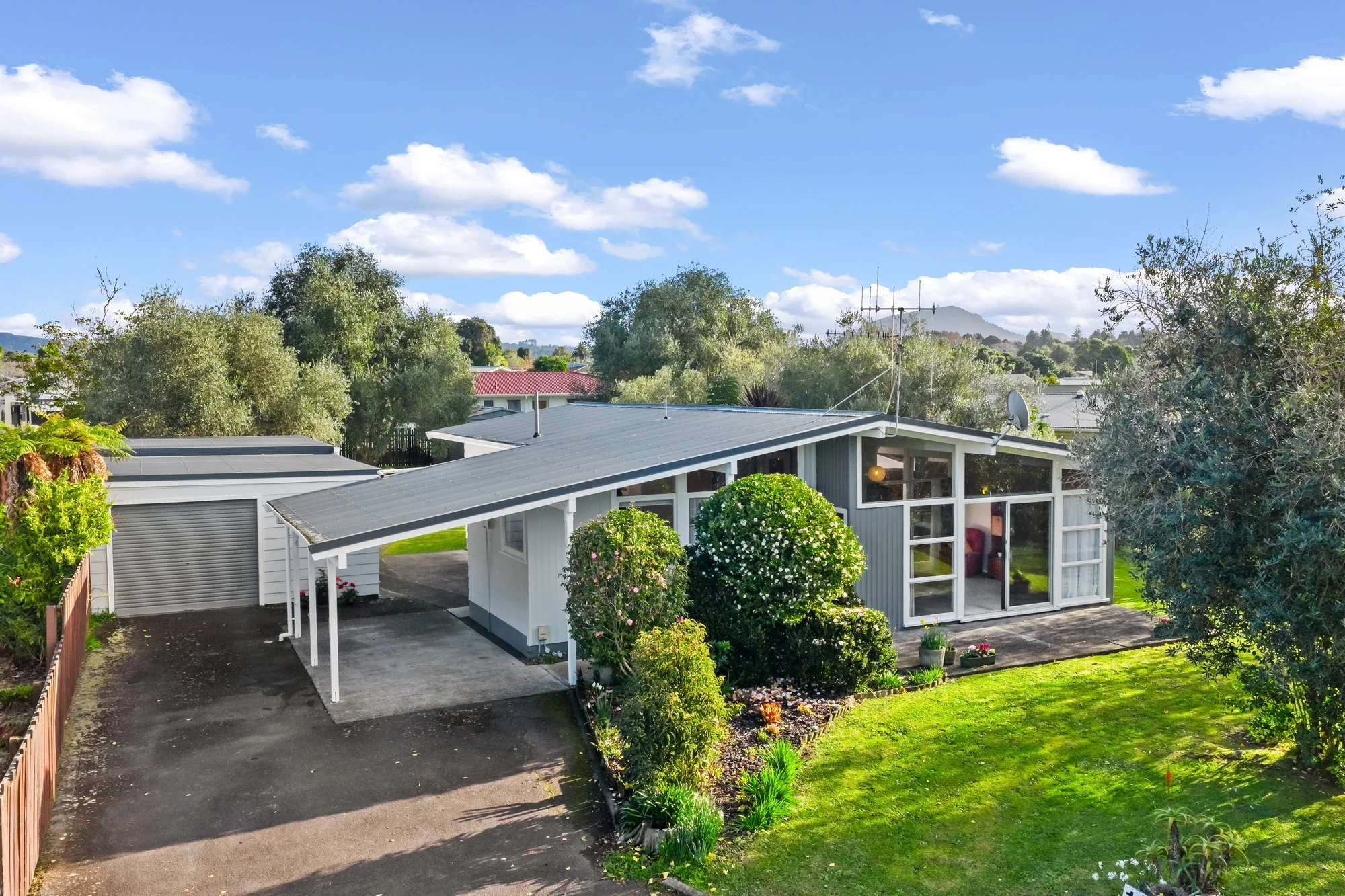 Tikipunga 3房 Half-Century Heritage: 1200 sqm+ of Pure Potential