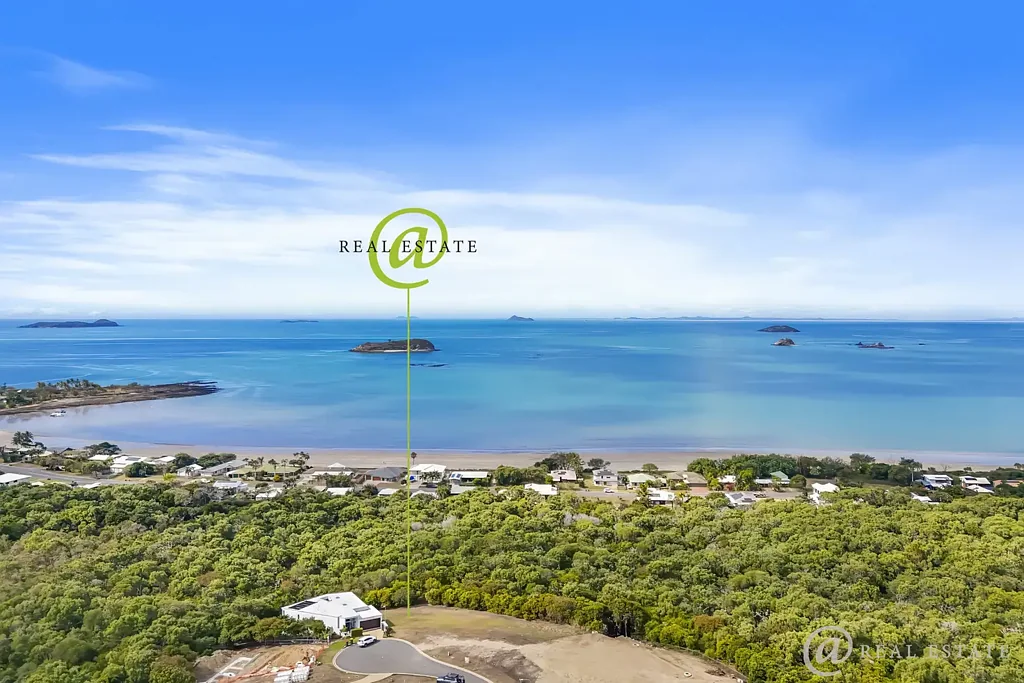 Zilzie Prestigious Coastal Opportunity -
Sweeping Ocean & Island Views