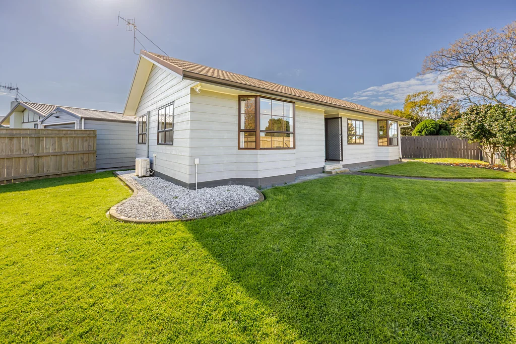 Greenmeadows 3房  Immaculate, Modern And Move-In Ready