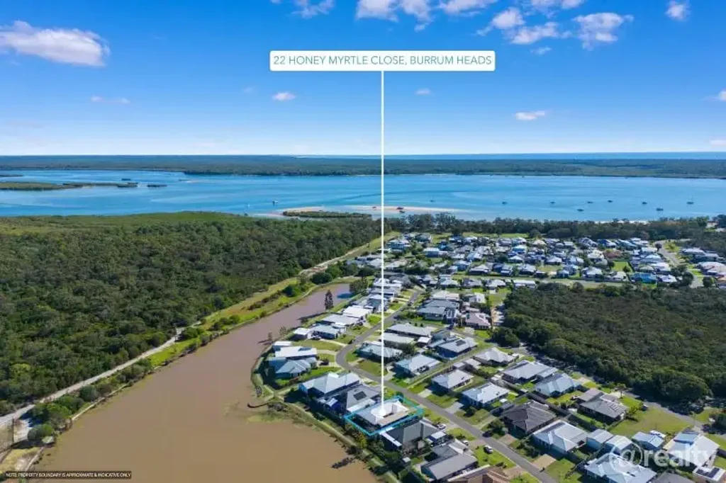 Burrum Heads 4 Bedroom Lakeside lifestyle in Burrum Heads!