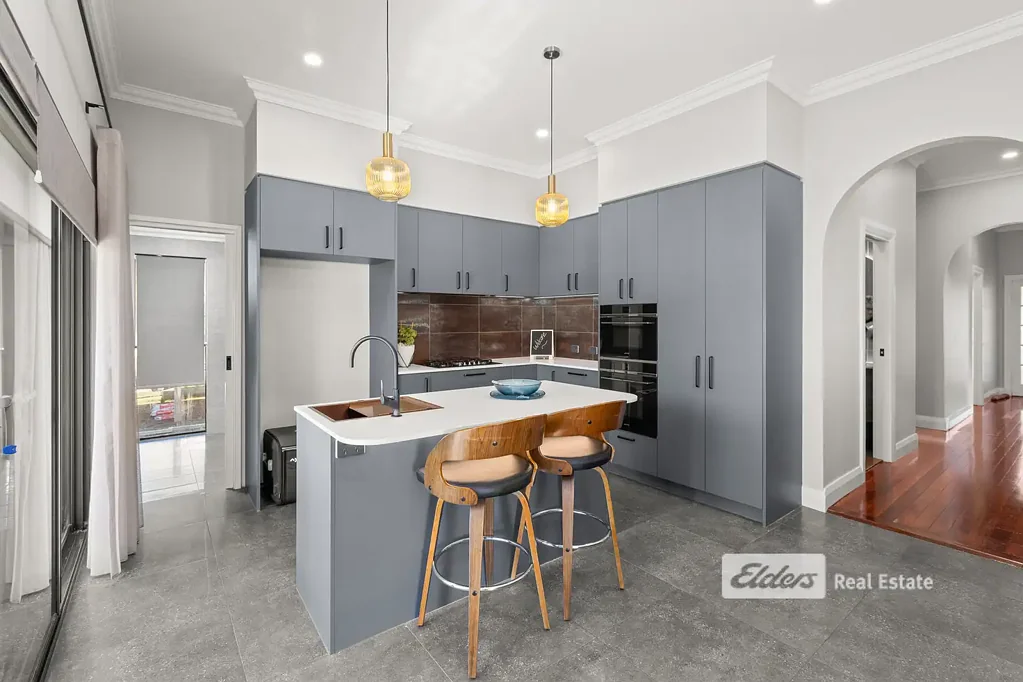 South Bunbury 3ห้องนอน Timeless Character Meets Contemporary Luxury