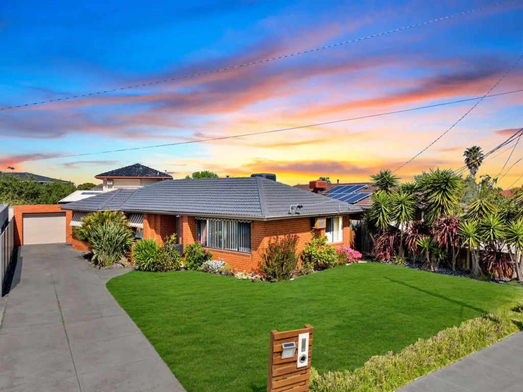 110 South Circular Road, Gladstone Park, VIC 3043