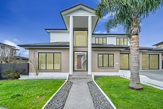 29 Midhurst Avenue, Henderson, Waitakere City