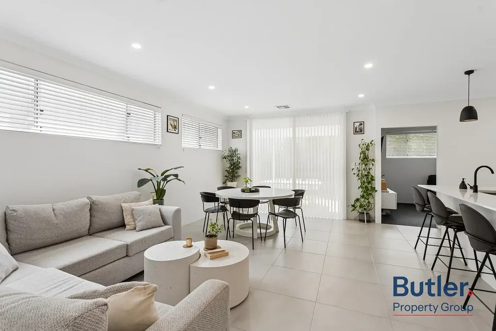 Bayswater 3ห้องนอน STREET FRONT - PRIME RIVERSIDE POCKET!!
