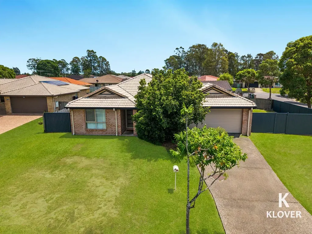 Caboolture South 4Habitaciones Spacious Corner Block Family Home in a Quiet Cul-de-sac Location